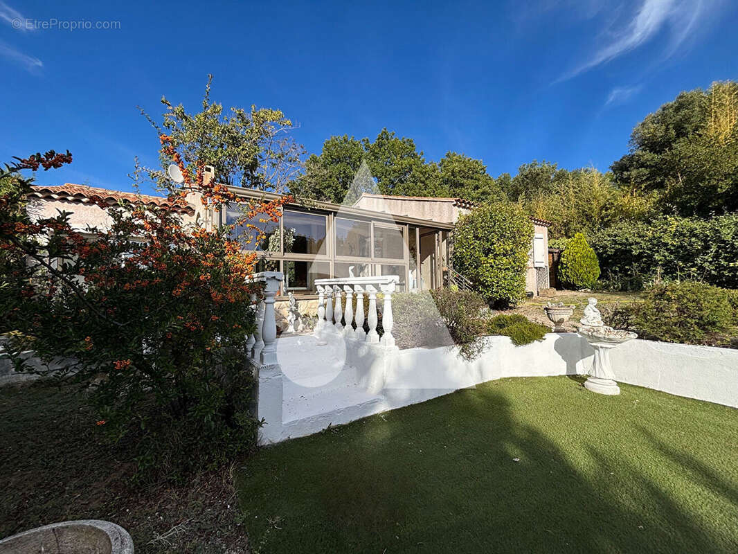 Maison à VINON-SUR-VERDON