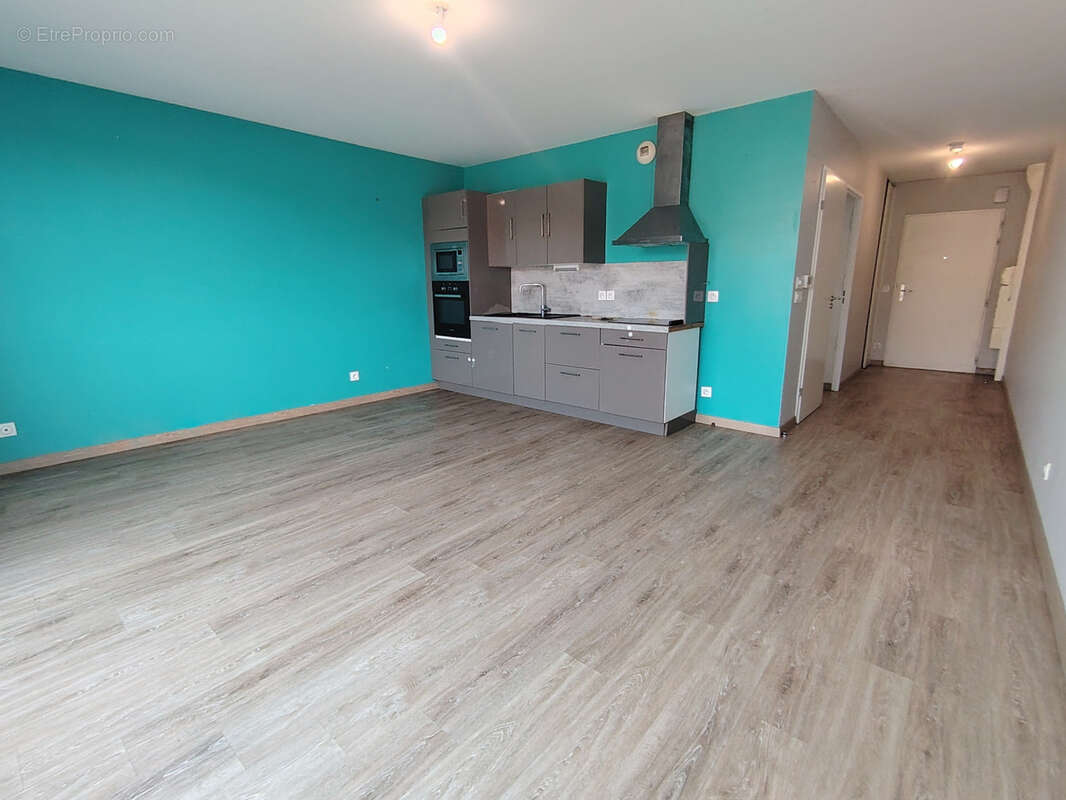 Appartement à COLOMBELLES