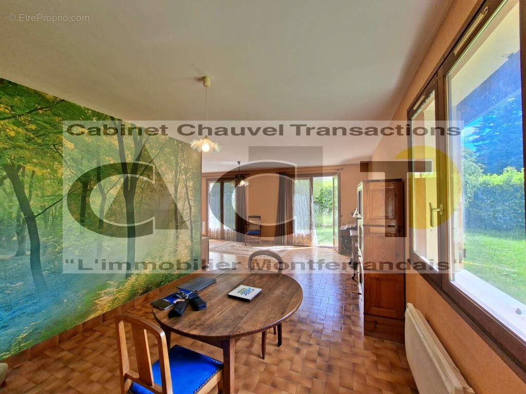 Maison à CEYRAT
