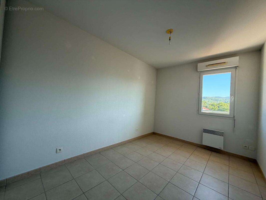 Appartement Brignoles 3 pièce(s) 64m2 - photo 5