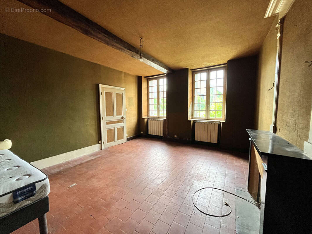 Maison à GROSSOUVRE