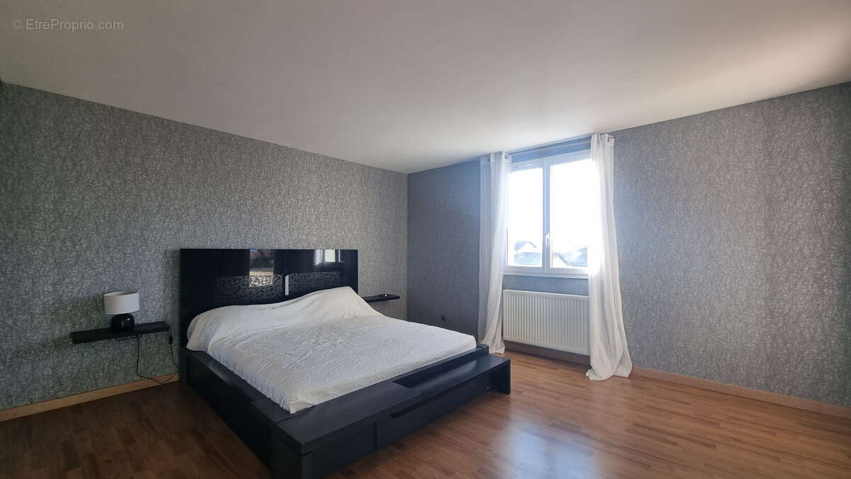 Maison à PONT-DU-CHATEAU