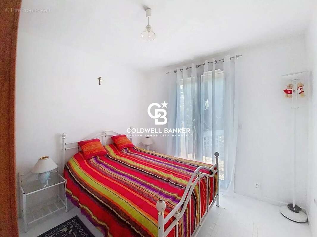 Maison à ROQUEBRUNE-SUR-ARGENS