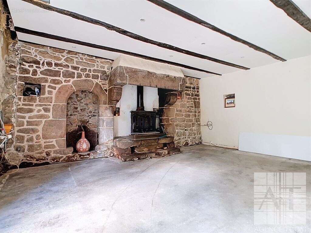 Maison à MEGRIT