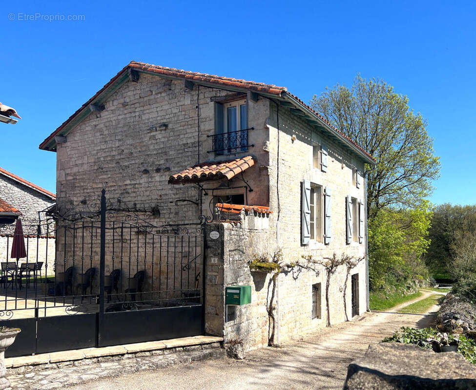 OVERVIEW - Maison à FONTENILLE