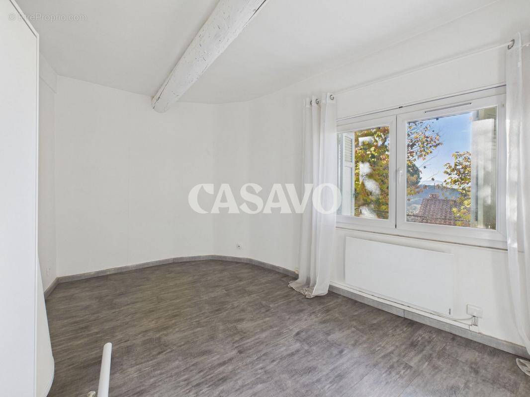 Appartement à EGUILLES