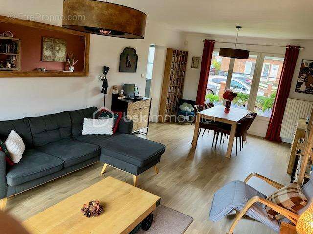 Maison à SAINT-MARTIN-BOULOGNE