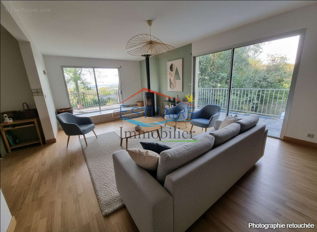 Maison à SAINT-ETIENNE-DE-MONTLUC