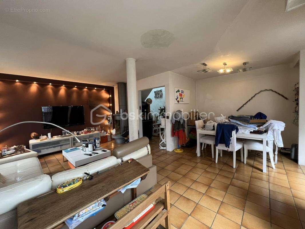 Maison individuelle – 1986 – Jardin 110 m² – 3 chambres + bureau – 2 stationnements - photo 12