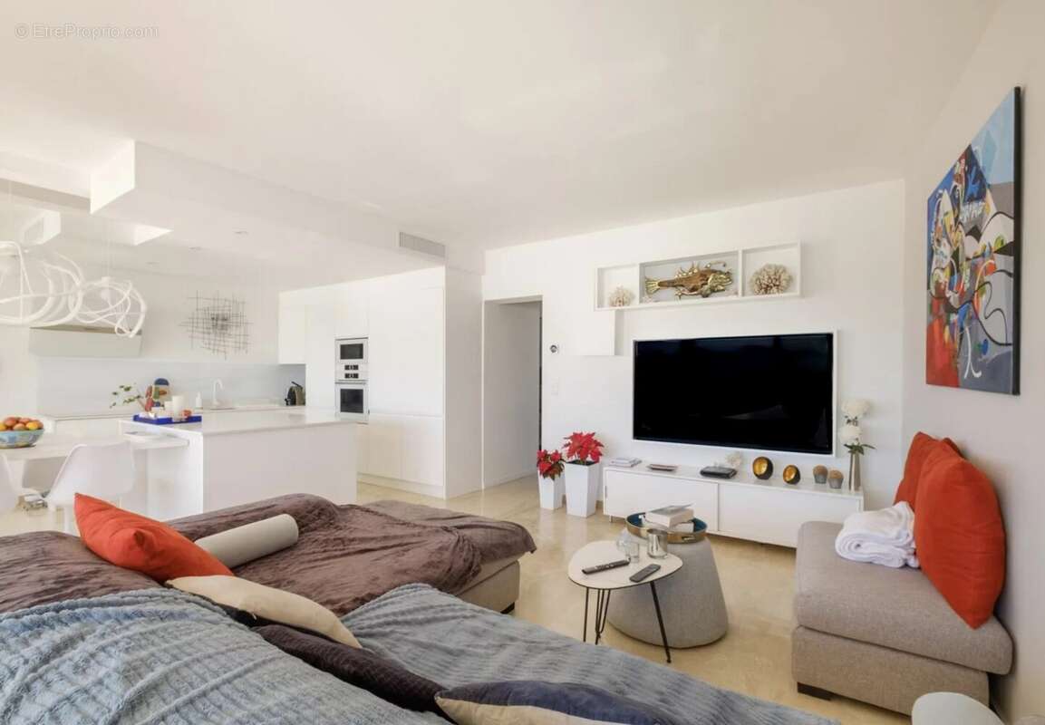 Appartement à VILLENEUVE-LOUBET