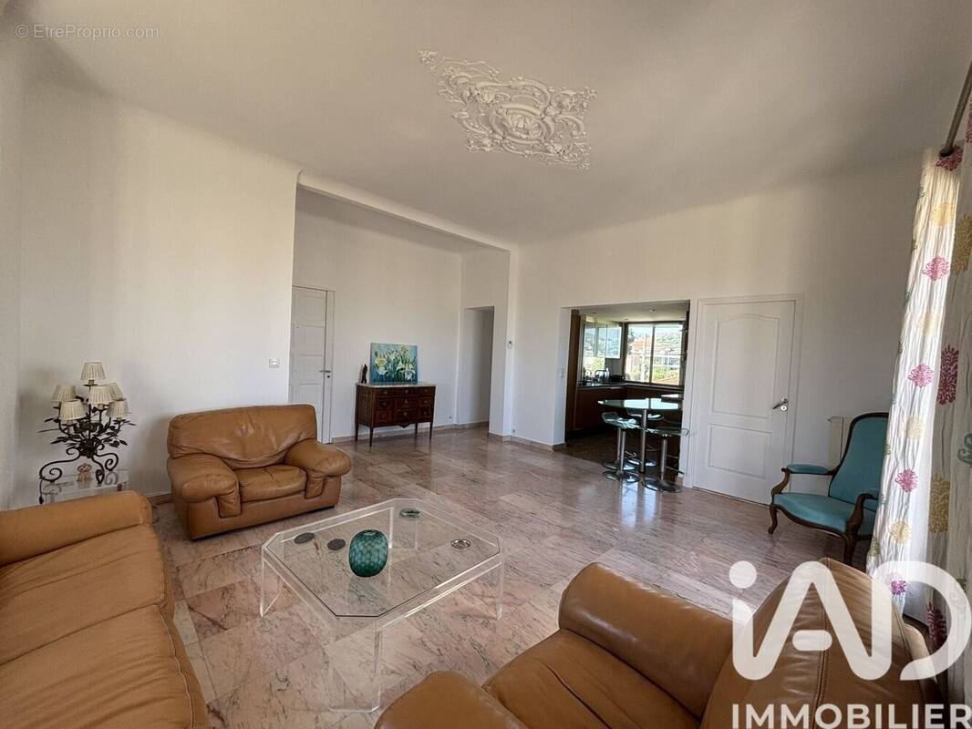 Photo 1 - Appartement à SAINT-LAURENT-DU-VAR