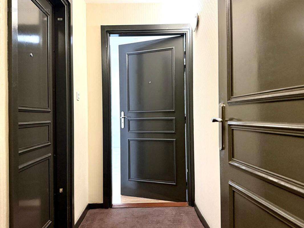 Appartement à AUBERVILLIERS