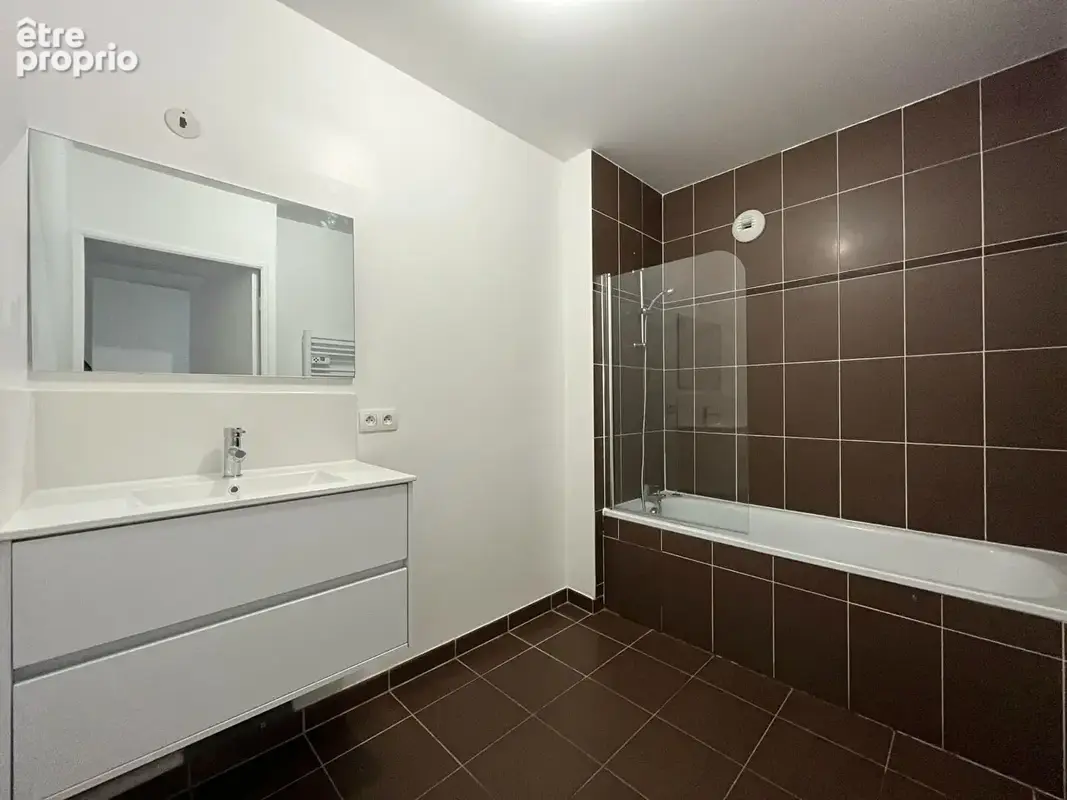 SARTROUVILLE - Appartement 3 pièces de 61M² avec cave et parking en sous-sol. - photo 6