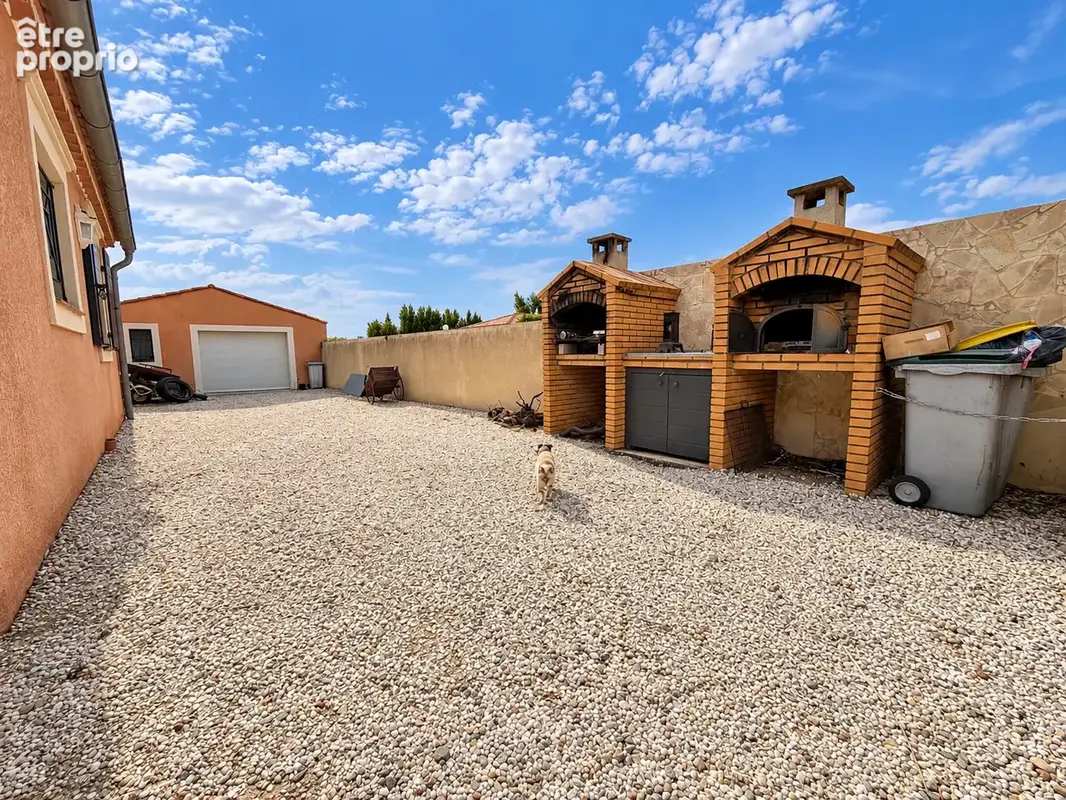 Vend maison de 163m2 avec piscine et garage sur un terrain de 1052m2 - photo 6