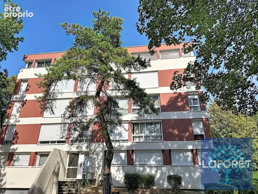 Appartement F3 65,72 m² Résidence sécurisée au coeur d'un grand parc - photo 10