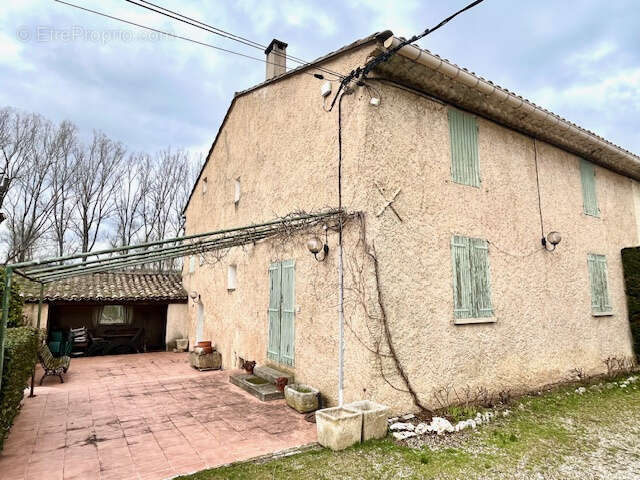 Maison à ROUSSILLON