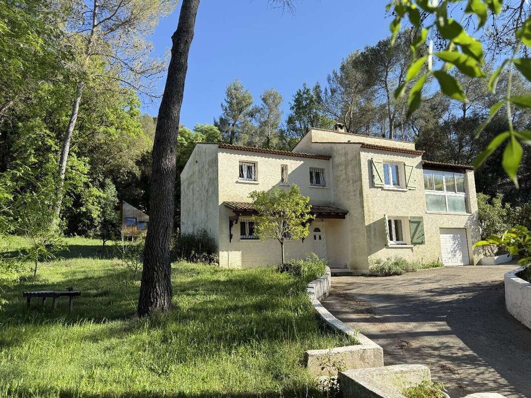 Photo 2 - Maison à SAINT-CLEMENT-DE-RIVIERE
