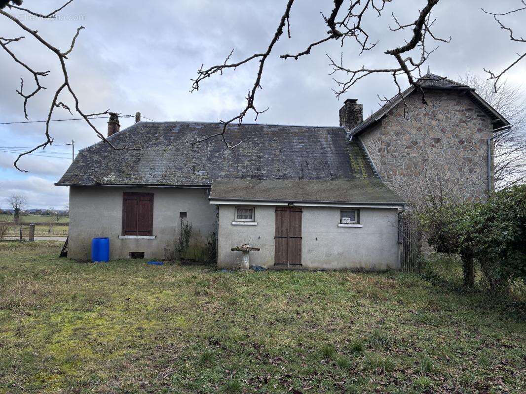 Maison 130 m² à Uzerche  - photo 2