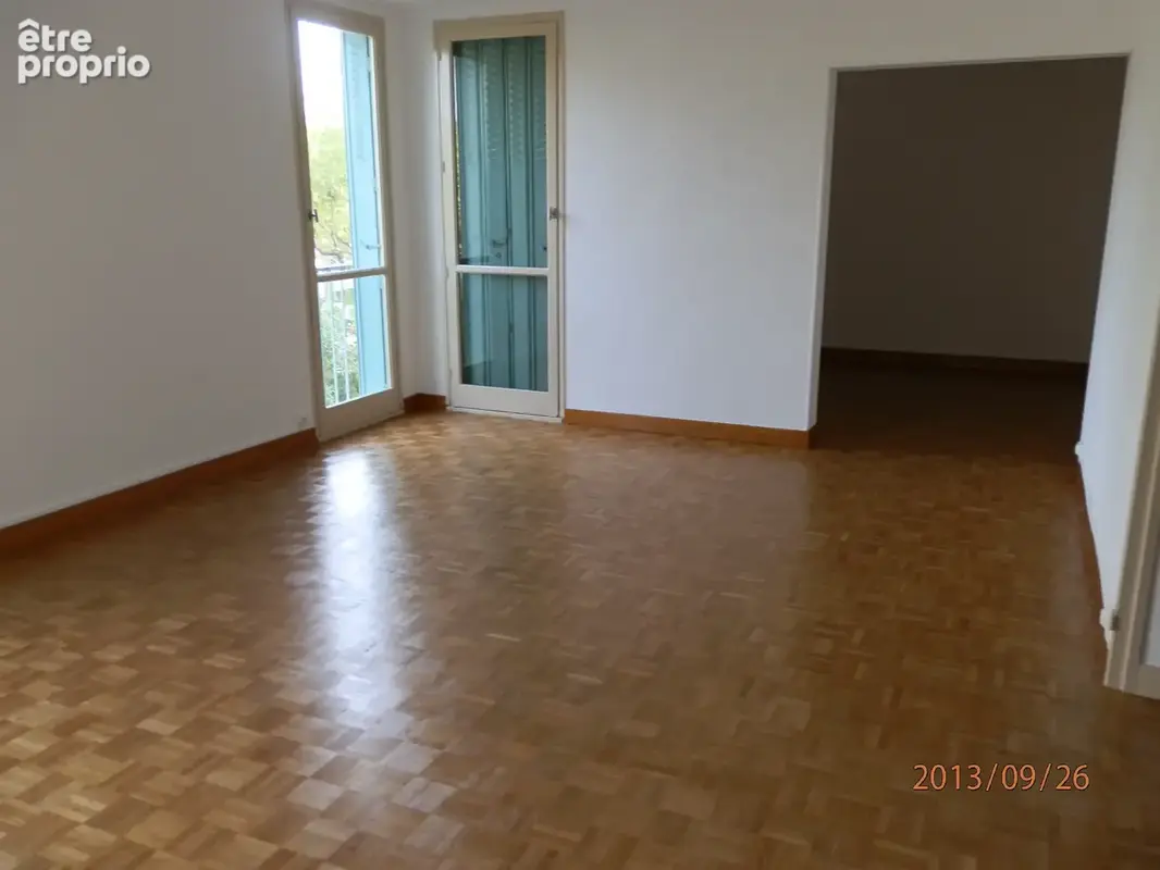 Appartement 5 pièces 96 m² à vendre à Pierrelatte (26700) - photo 2