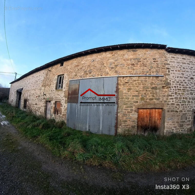 Maison à SAINT-PIERRE-BELLEVUE