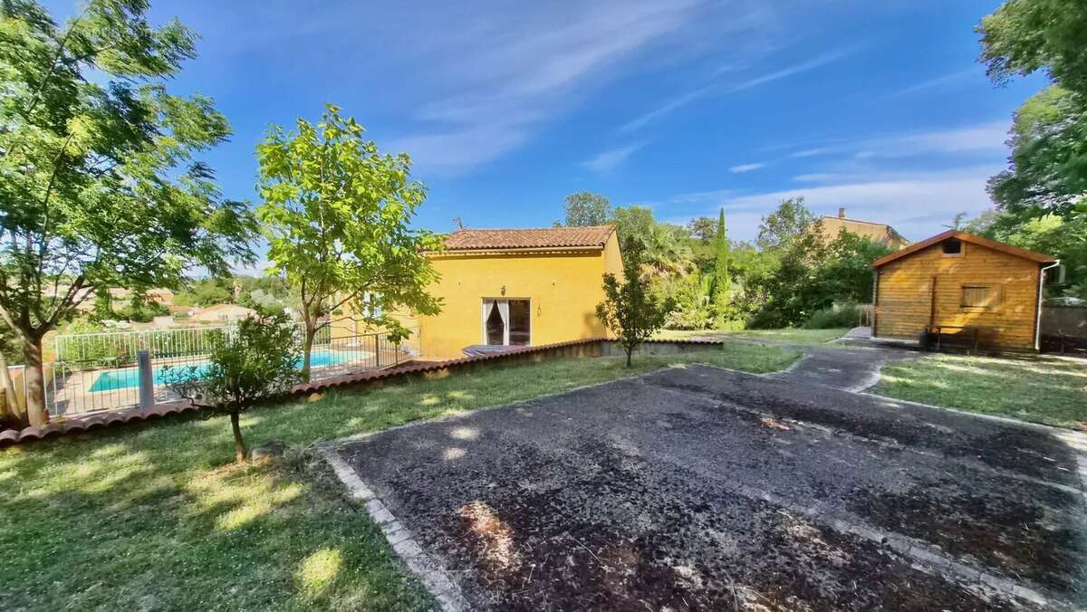 Maison lumineuse de 4 chambres avec grand jardin, piscine et vues dégagées près de Pézenas - photo 15