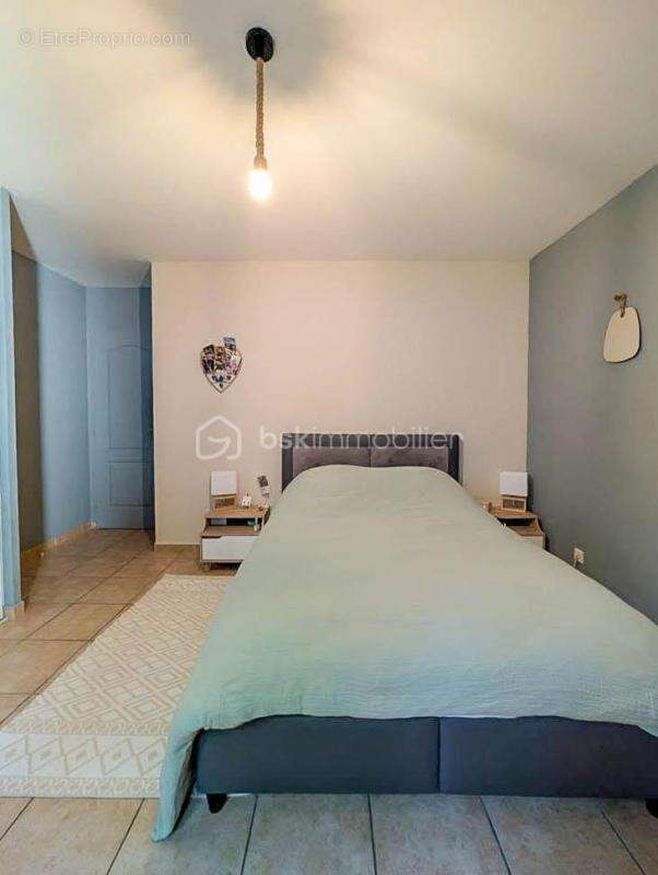 Maison à MONTELIMAR