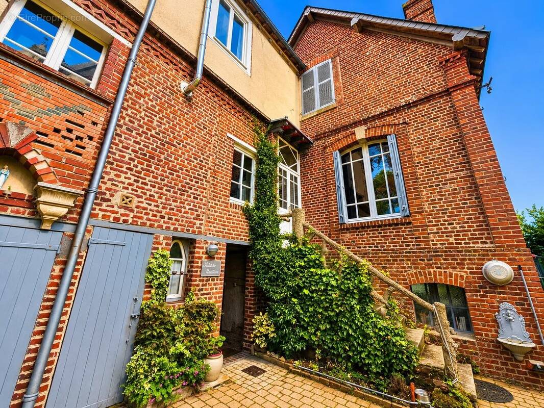 Maison à CRICQUEBOEUF
