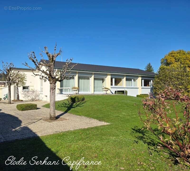 Maison à VOUJEAUCOURT