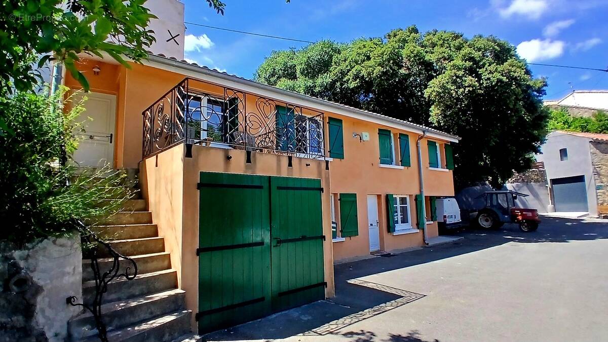 Maison à ROQUEBRUN