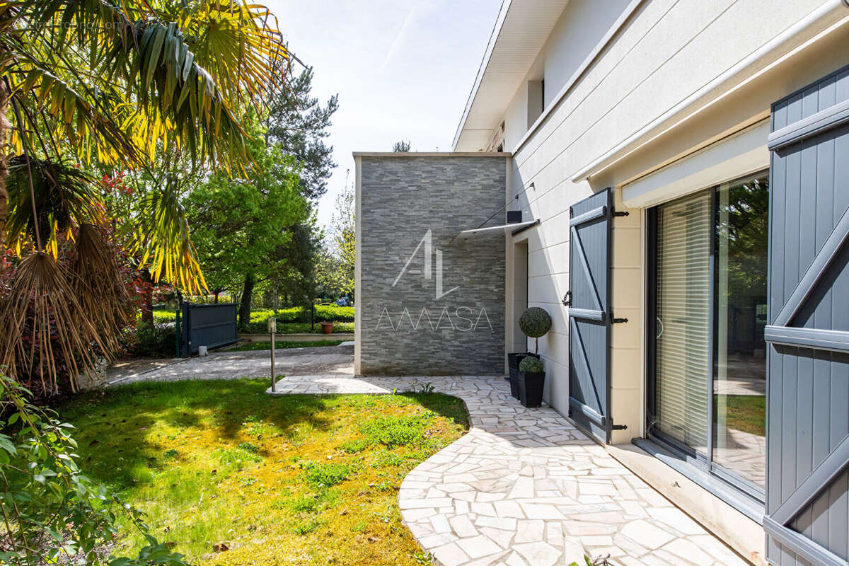 Maison à CHESSY