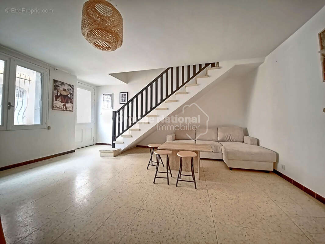 Maison à SAINT-NAZAIRE-DE-PEZAN