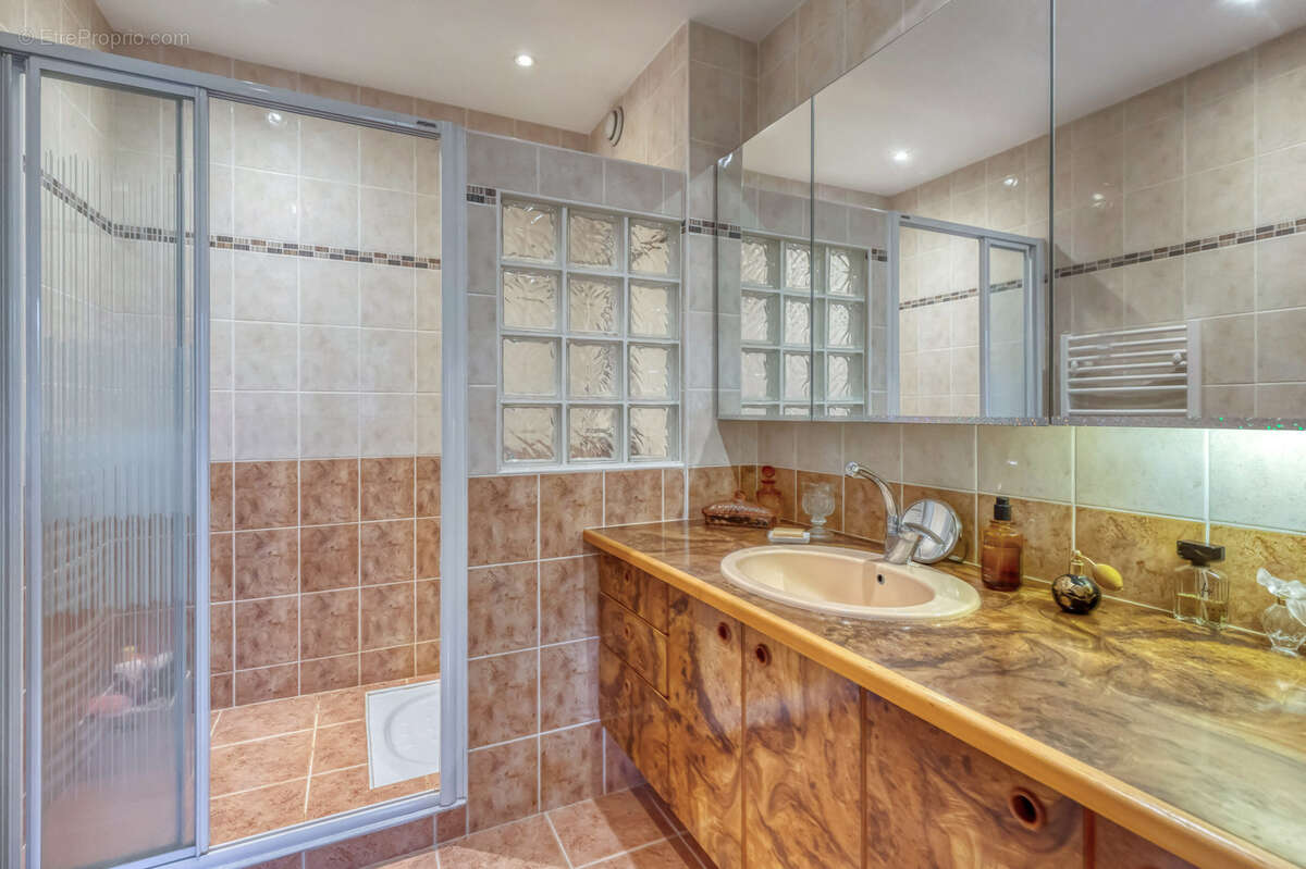 Appartement à SAINT-EGREVE