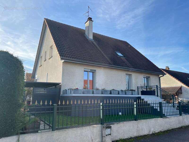 Maison à CHEVIGNY-SAINT-SAUVEUR