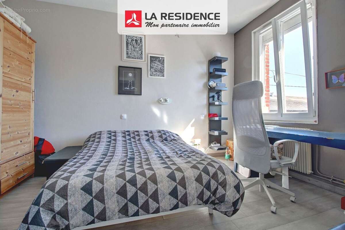 Maison à SAINT-ETIENNE-DU-ROUVRAY