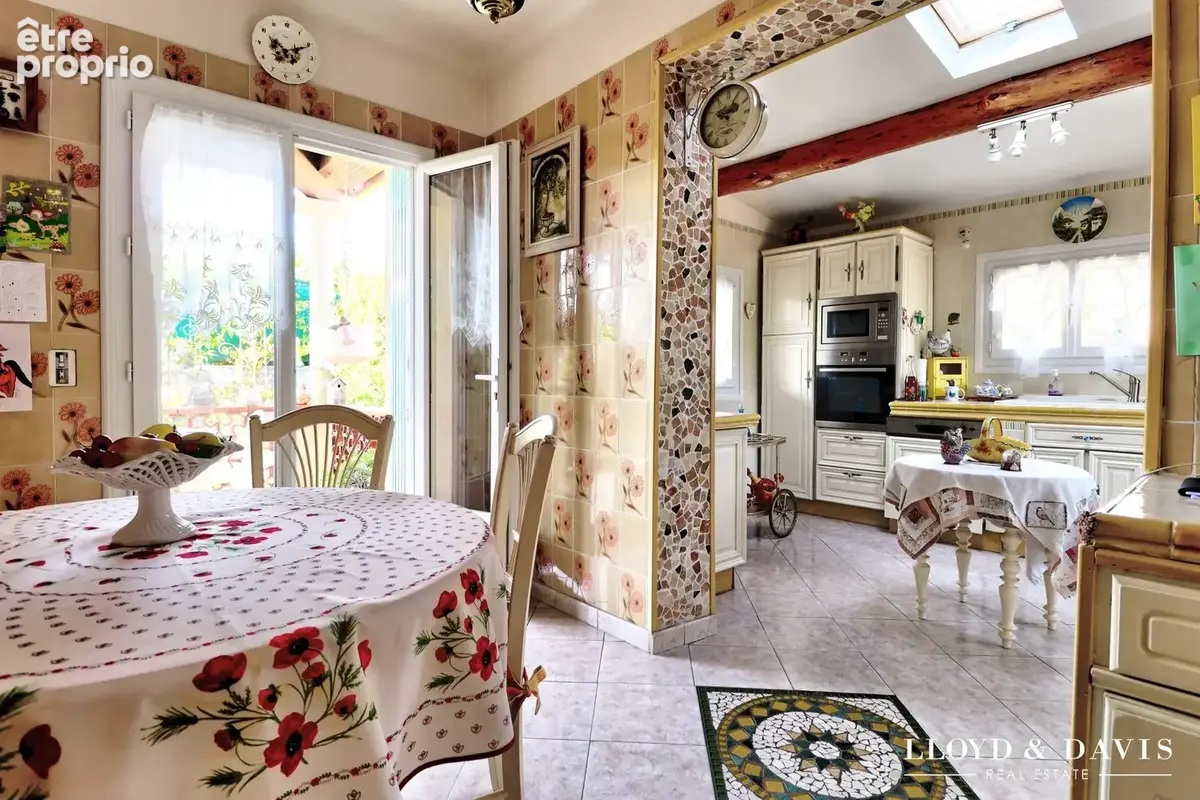 Maison 8 pièces 159 m² à vendre à Saint-Ambroix (30500) - photo 5