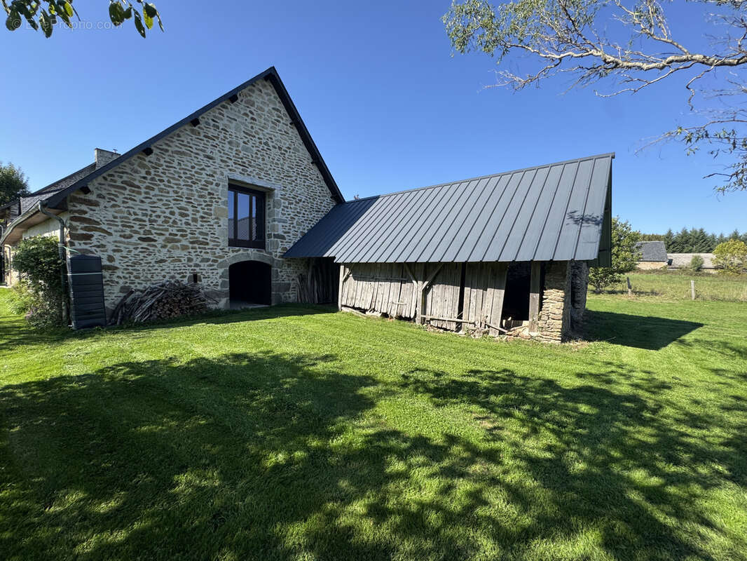 Maison à SAINT-ETIENNE-AUX-CLOS