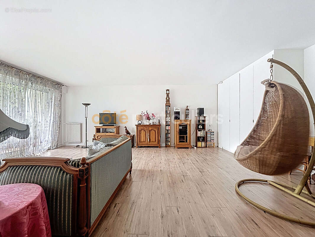 Appartement à SAINT-MAUR-DES-FOSSES