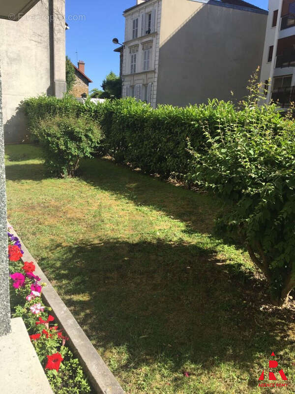 2 pieces -2 minutes rue de montreuil- cave parking - photo 5