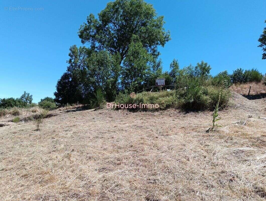 Terrain 2151 m² à Lafarre  - photo 5