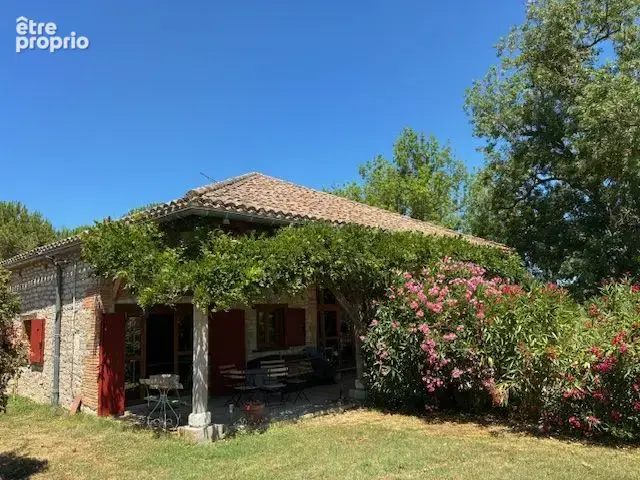Maison 8 pièces 194 m² à vendre à Castelnau-Montratier (46170) - photo 3