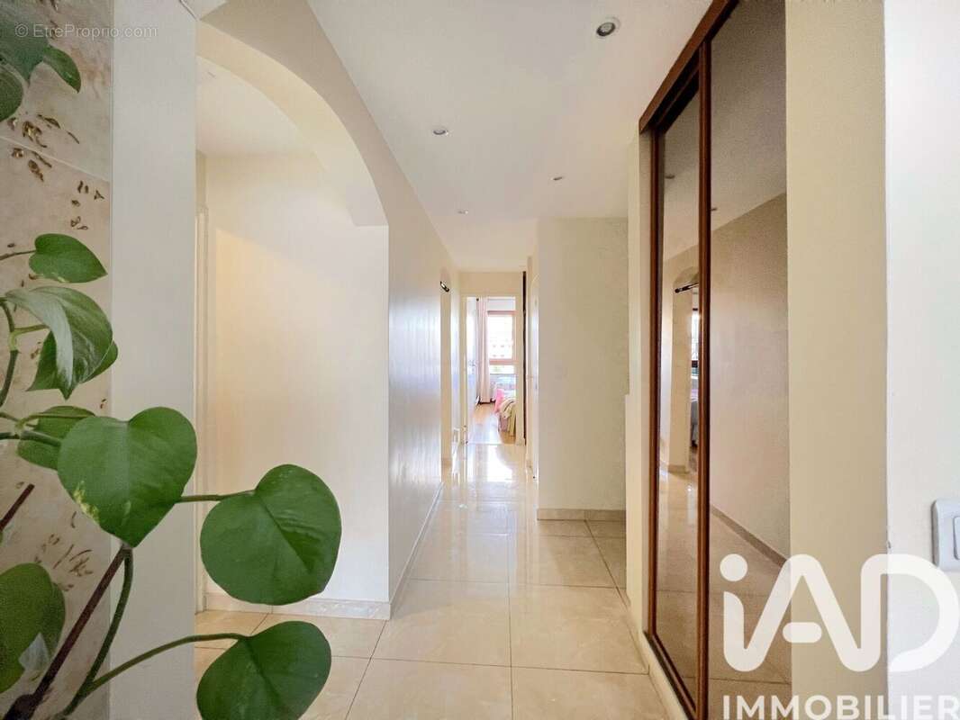 Photo 5 - Appartement à NANTERRE