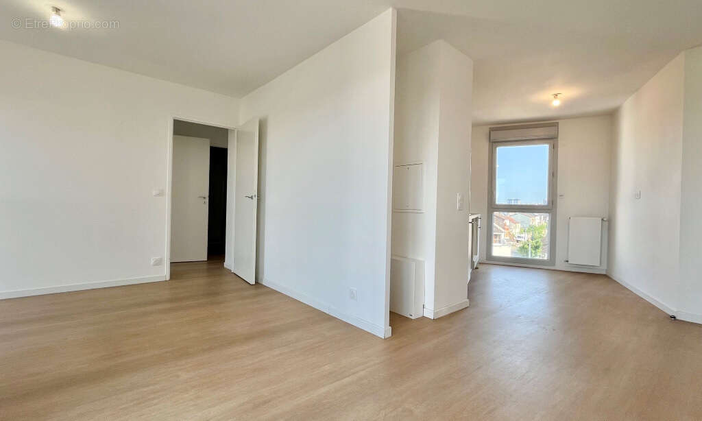 Appartement 61 m² à Drancy  - photo 4