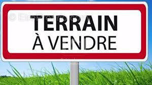 Terrain à SAINT-ETIENNE-DU-ROUVRAY
