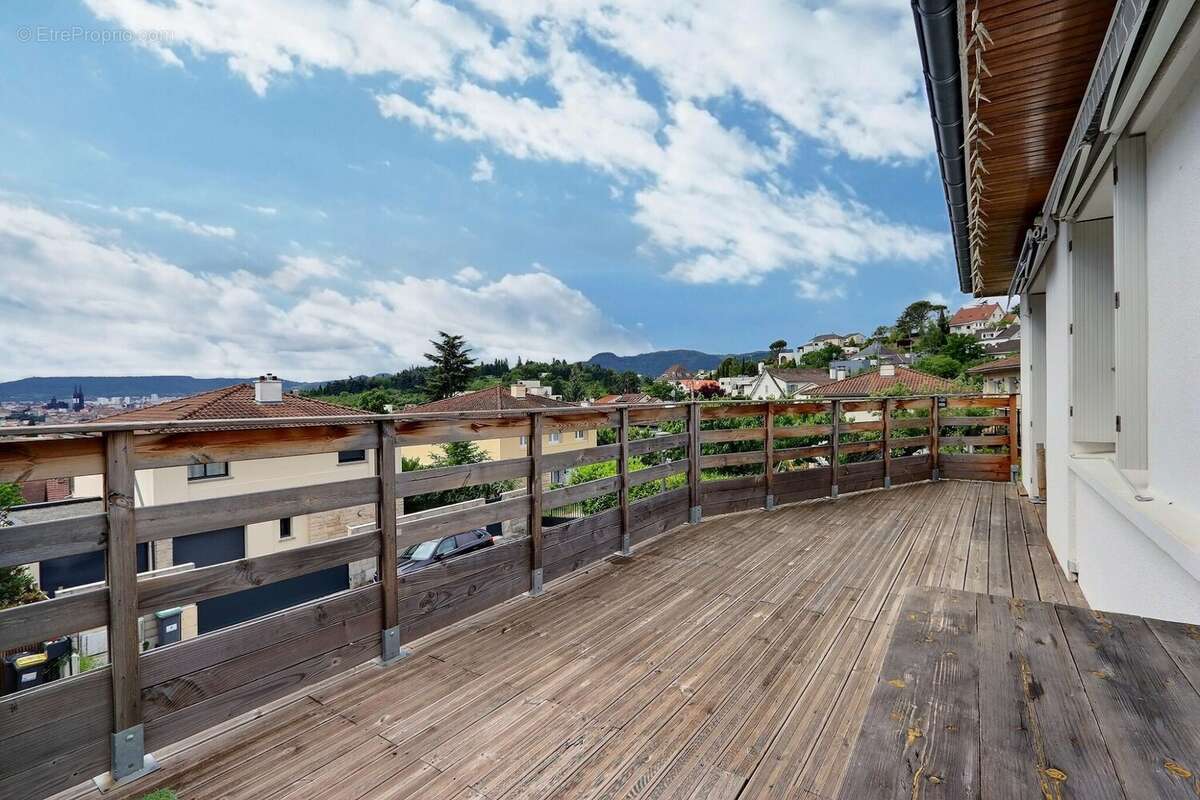 Maison à CLERMONT-FERRAND