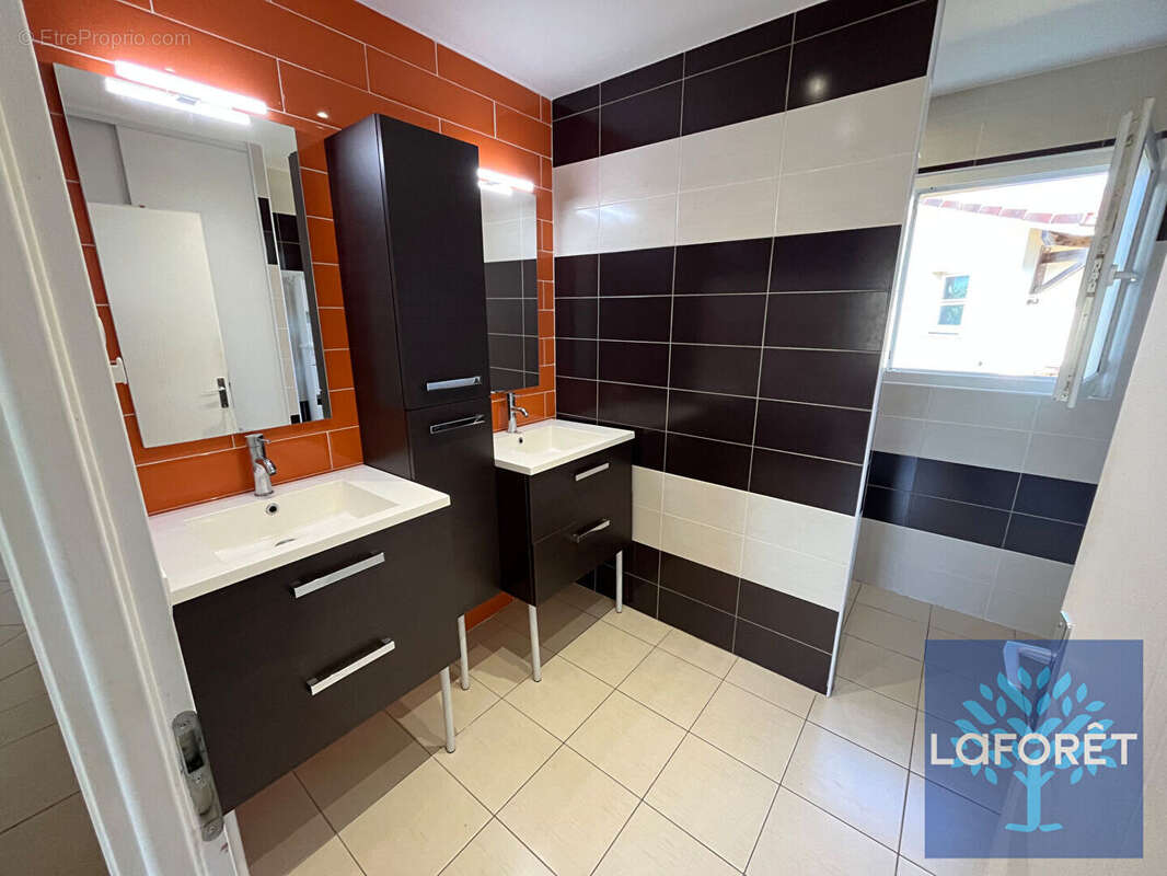 Maison à RION-DES-LANDES