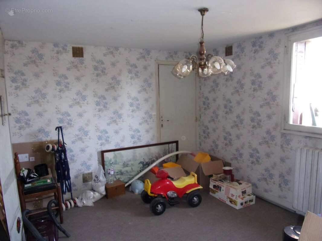 Appartement à AVERMES