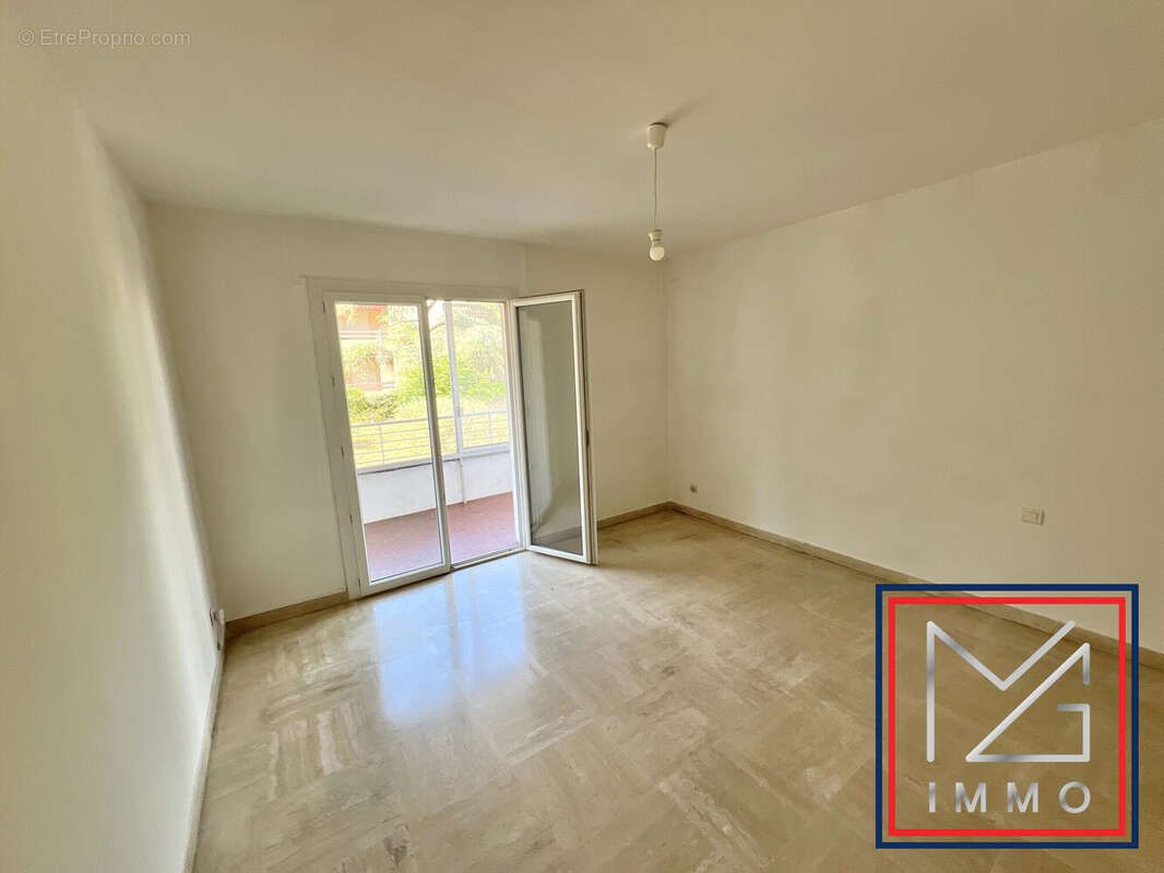 Appartement à SANARY-SUR-MER
