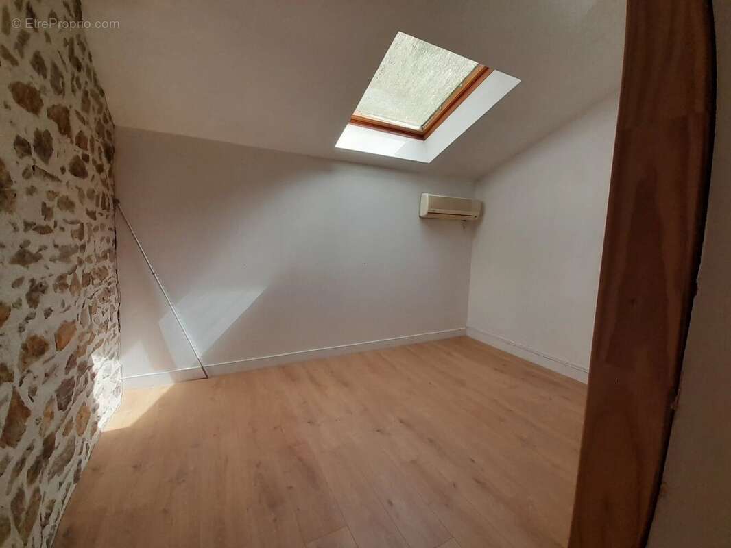 Maison à BUSSIERE-POITEVINE