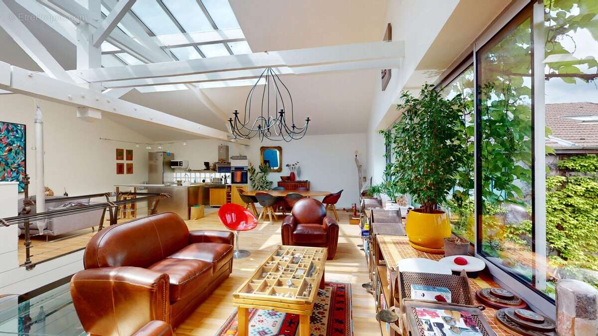 Appartement à IVRY-SUR-SEINE