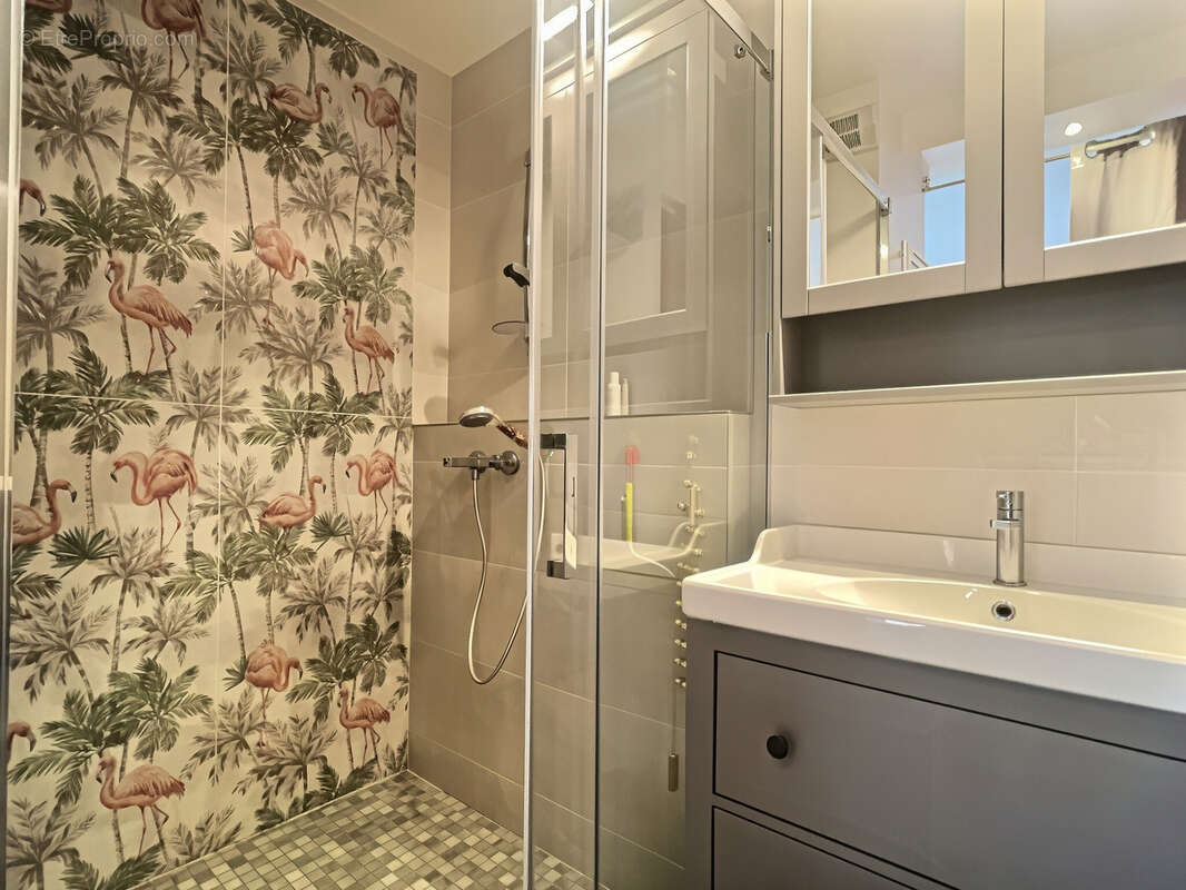 T3 avec vue mer exceptionnelle et iles - stationnements - photo 7